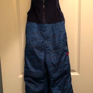 Boy’s snow-bib size 4t